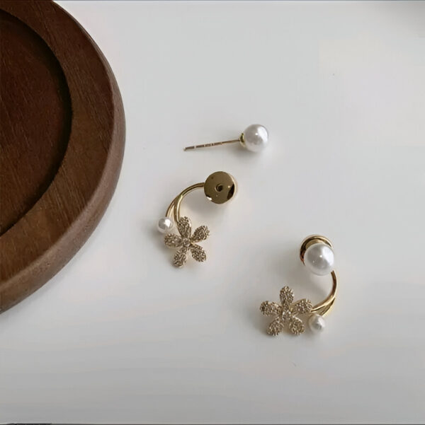 Beautiful Stud Earrings - Image 4