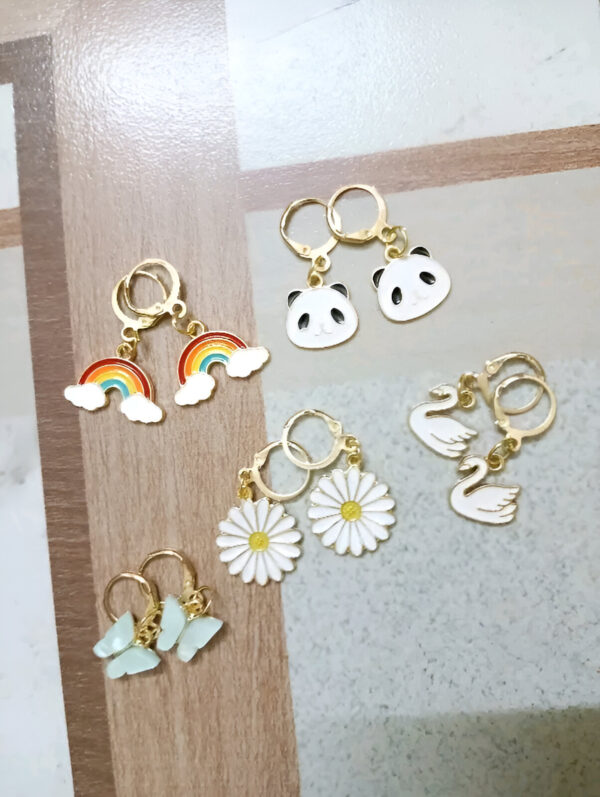 Beautiful 5 Earrings combo for women and girls - Image 2