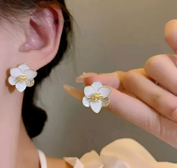 Combo of 2 Korean Enamel Contemporary Flower with Gems Lavender and White Stylish Stud Earrings - Image 2
